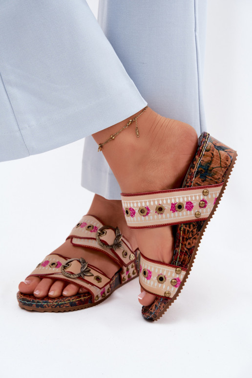 Piel Estampado zapatillas de mujer con una plataforma Tiene queciejka K7406-04 Colores diferentes