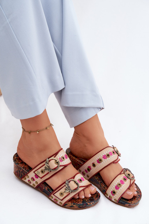 Piel Estampado zapatillas de mujer con una plataforma Tiene queciejka K7406-04 Colores diferentes