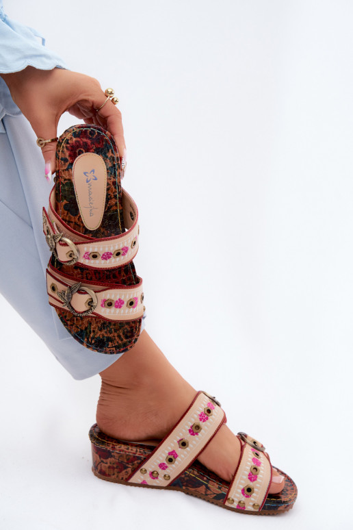 Piel Estampado zapatillas de mujer con una plataforma Tiene queciejka K7406-04 Colores diferentes