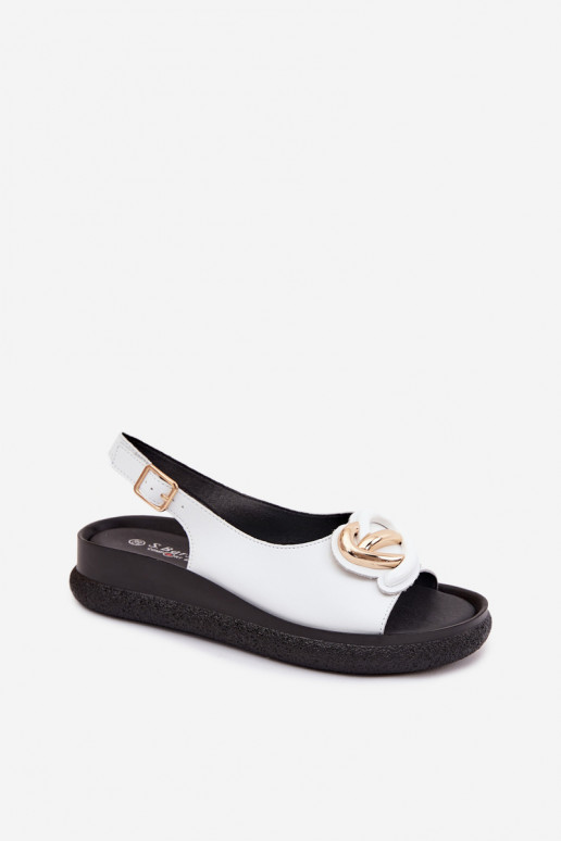 Sandalias de plataforma de cuero con adornos en blanco