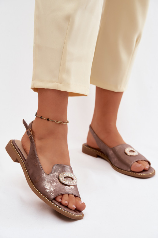 Sandalias planas para mujer. con adornos S.Barski KV61-6040 color marrón