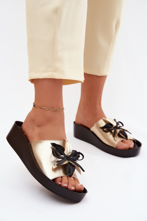 Zapatillas de cuero Femenino con adornos S.Barski KV61-6044 color dorado