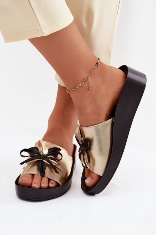 Zapatillas de cuero Femenino con adornos S.Barski KV61-6044 color dorado