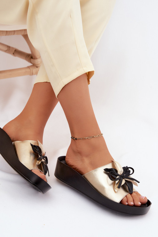 Zapatillas de cuero Femenino con adornos S.Barski KV61-6044 color dorado