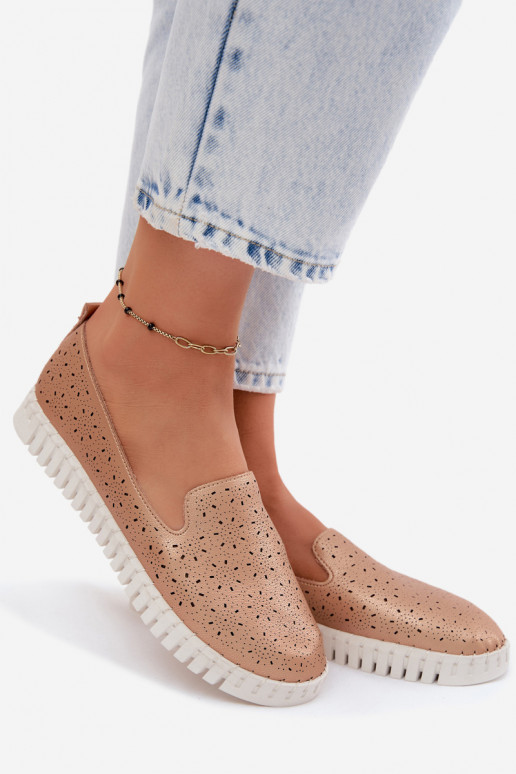 Zapatos slip-on con elementos perforados en color champán Salty