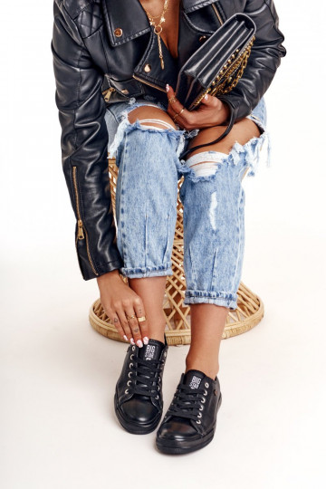 Zapatillas de piel para mujer. Big Star de color negro V274871