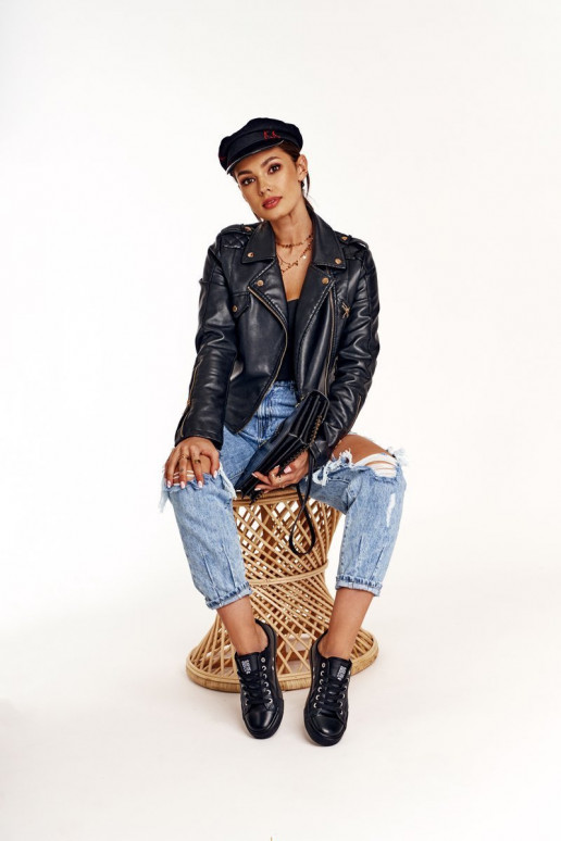 Zapatillas de piel para mujer. Big Star de color negro V274871