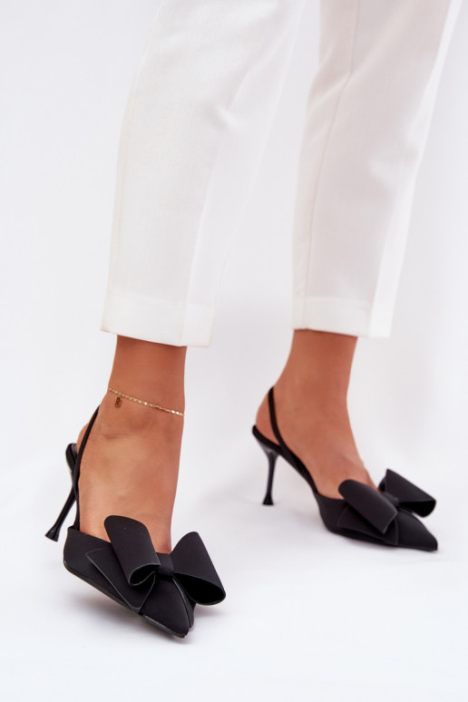 Zapatos de tacón alto negros con talón abierto y lazo Eklevia