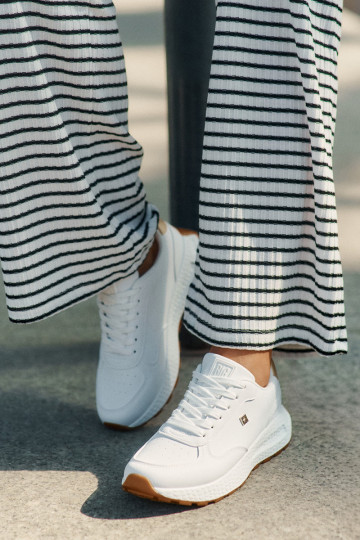  zapatillas Femenino Big Star RR274629 HI-POLY SYSTEM el color blanco 2