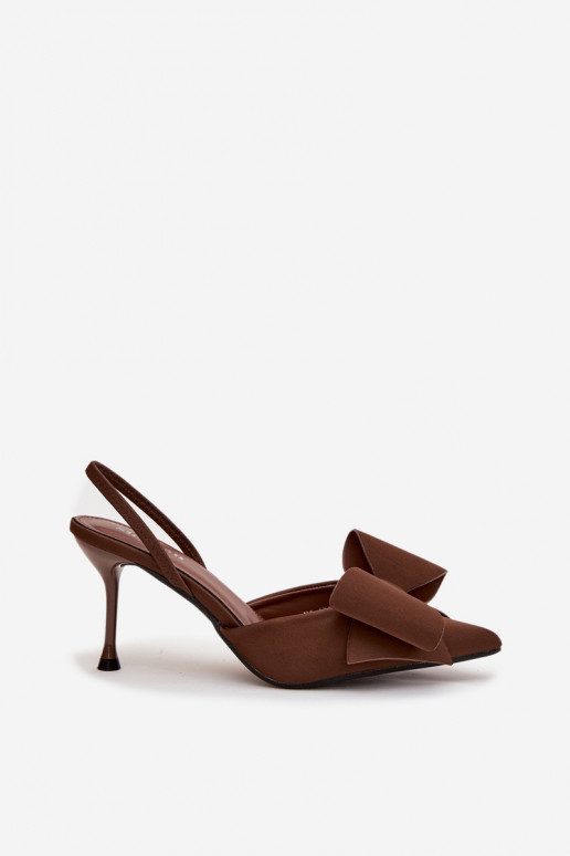 Zapatos de tacón marrón con talón abierto y lazo Eklevia