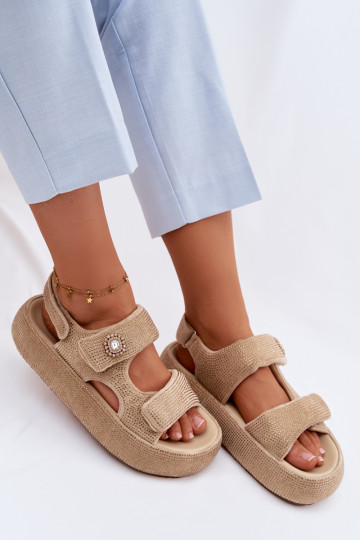 Sandalias de plataforma decoradas para mujer GOE TT2N4101 color arena