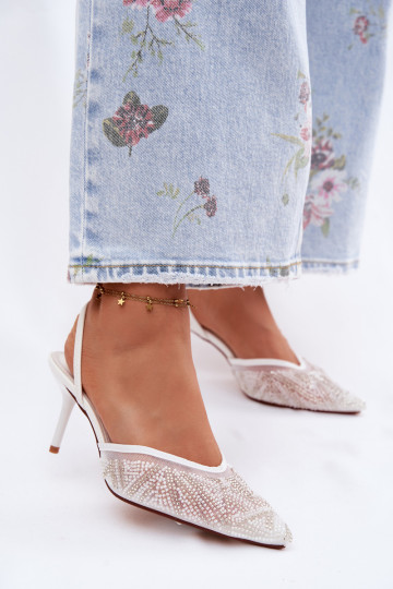 Sandalias decoradas con malla y tacones finos blancas Bedira 2