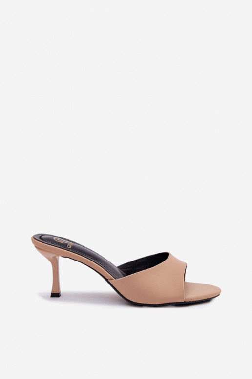 Zapatillas de mujer con tacones finos color arena Selmira