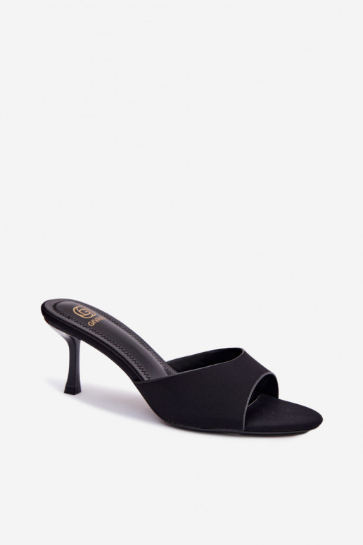 Zapatillas de mujer con tacones finos negras Selmira