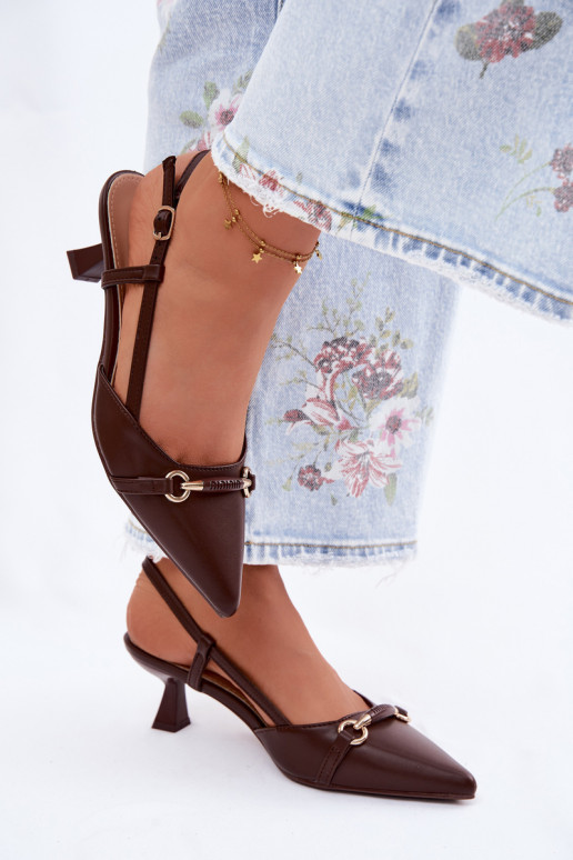 Sandalias de mujer con tacones Ze Szpiczastymi Noskami color marrón Felessa