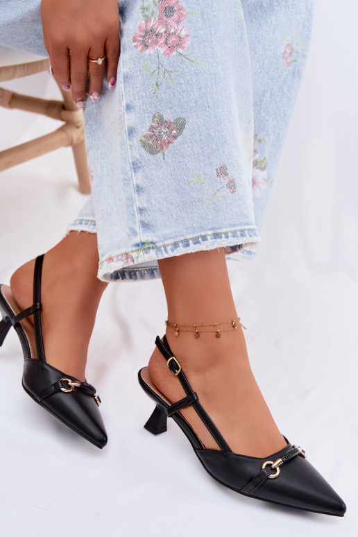 Sandalias de mujer con tacones Ze Szpiczastymi Noskami de color negro Felessa