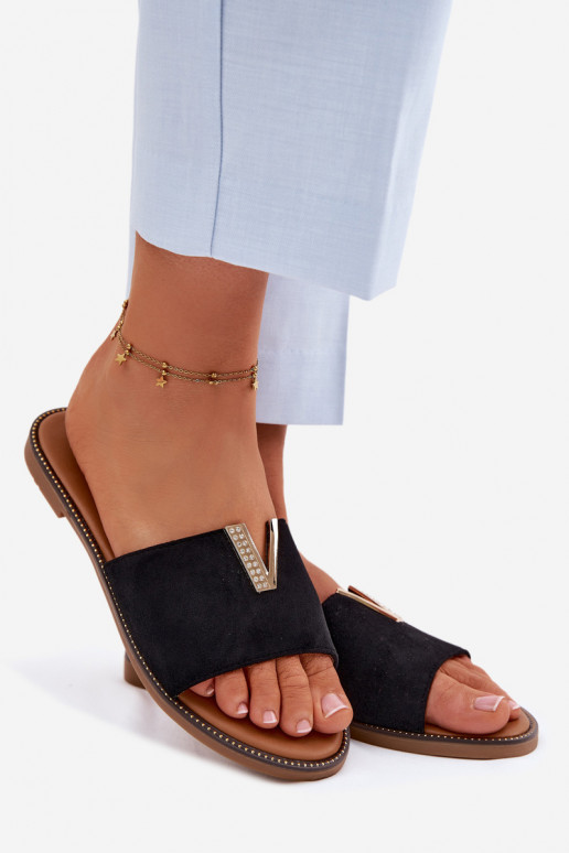 Zapatillas apartamento de mujeres Con decoraciones Detalem V de color negro Nelmira