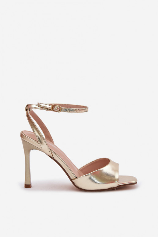 Sandalias doradas para mujer con tacones finos de cuero sintético Olissey