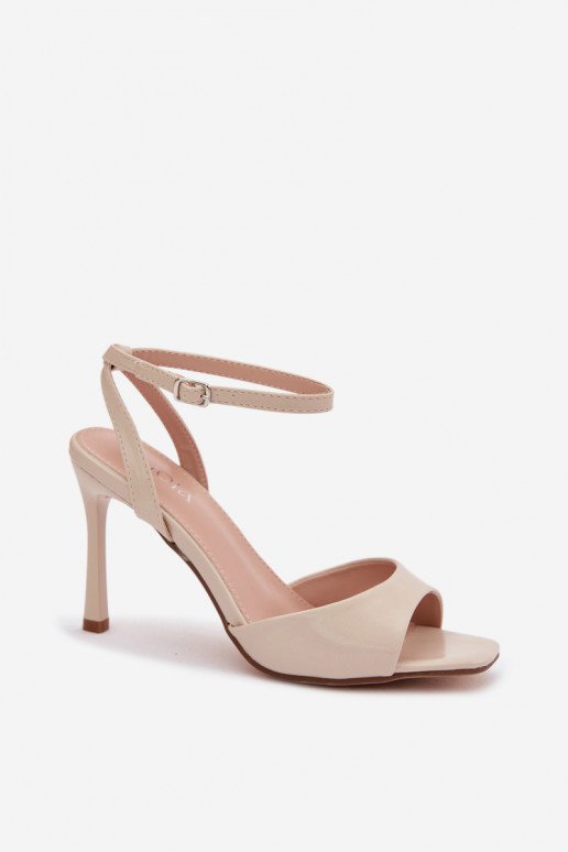 Sandalias de mujer color arena con tacones finos de cuero sintético Olissey