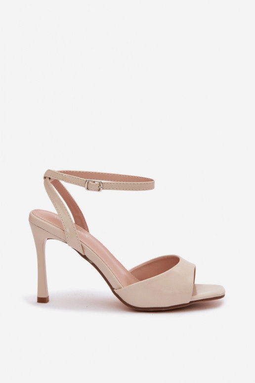 Sandalias de mujer color arena con tacones finos de cuero sintético Olissey