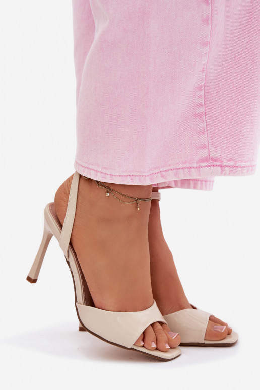Sandalias de mujer color arena con tacones finos de cuero sintético Olissey