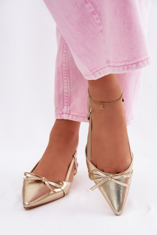 Sandalias doradas para mujer de cuero sintético con tacón bajo Jelmera