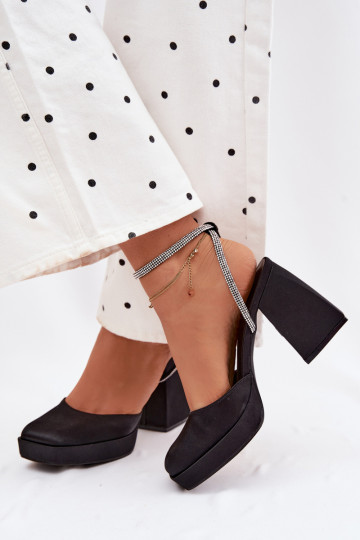 Sandalias negras en tacones gruesos con tachuelas brillantes Seraphina 2