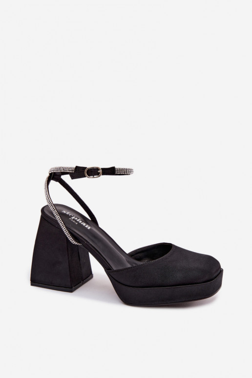 Sandalias negras en tacones gruesos con tachuelas brillantes Seraphina