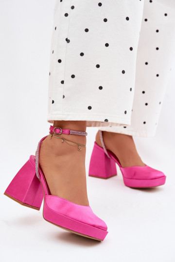 Sandalias rosas en tacones gruesos con tachuelas brillantes Seraphina 2