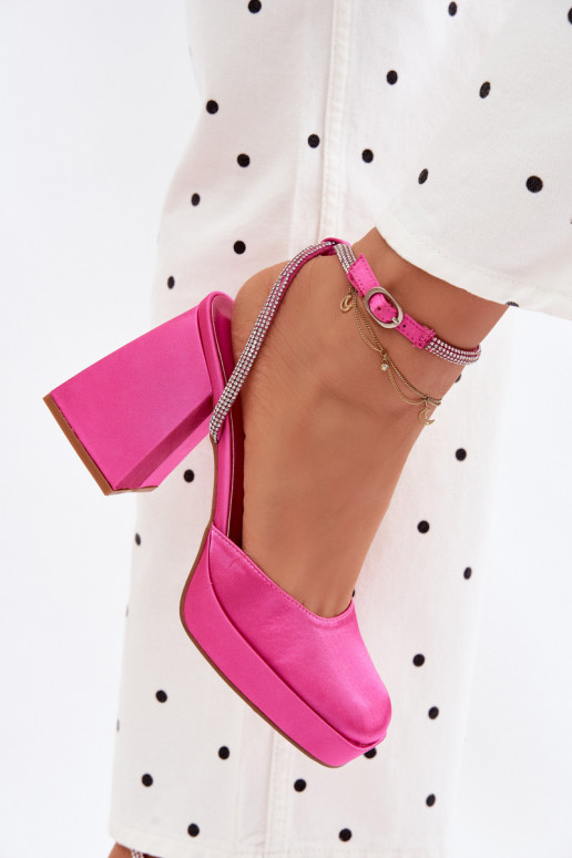 Sandalias rosas en tacones gruesos con tachuelas brillantes Seraphina