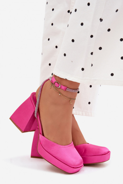 Sandalias rosas en tacones gruesos con tachuelas brillantes Seraphina
