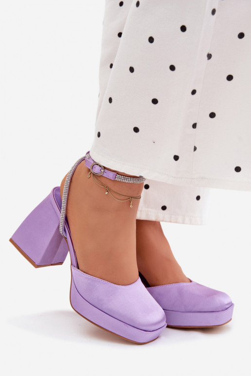 Sandalias moradas en tacones gruesos con tachuelas brillantes Seraphina