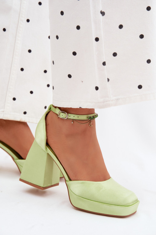 sandalias con taconesSatynoAym ENykończeniem color verde Calistae