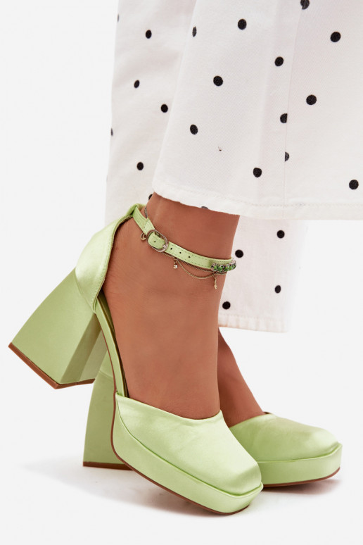 sandalias con taconesSatynoAym ENykończeniem color verde Calistae