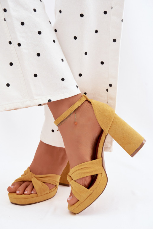 Sandalias de tacón alto para mujer.Imitacji de gamuzau color amarillo Rosetta