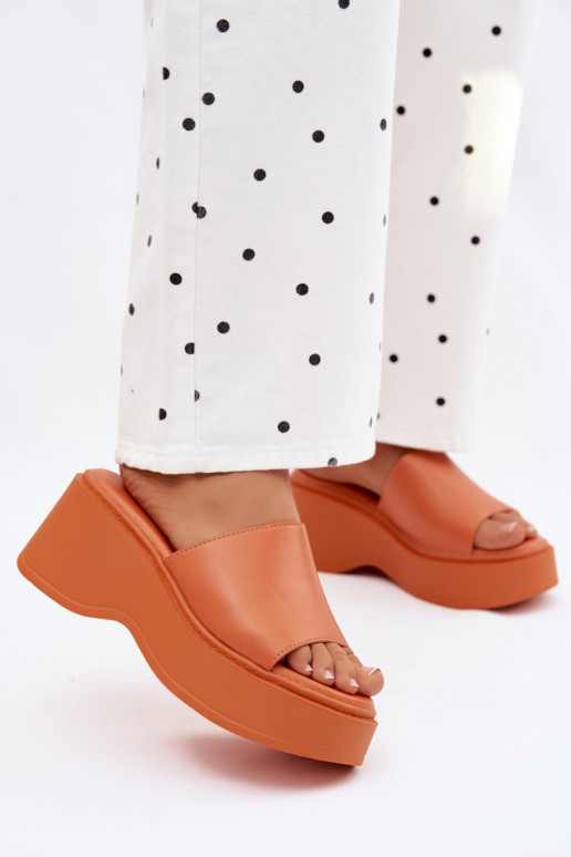 zapatillas de mujer con una plataforma color naranja Virelia