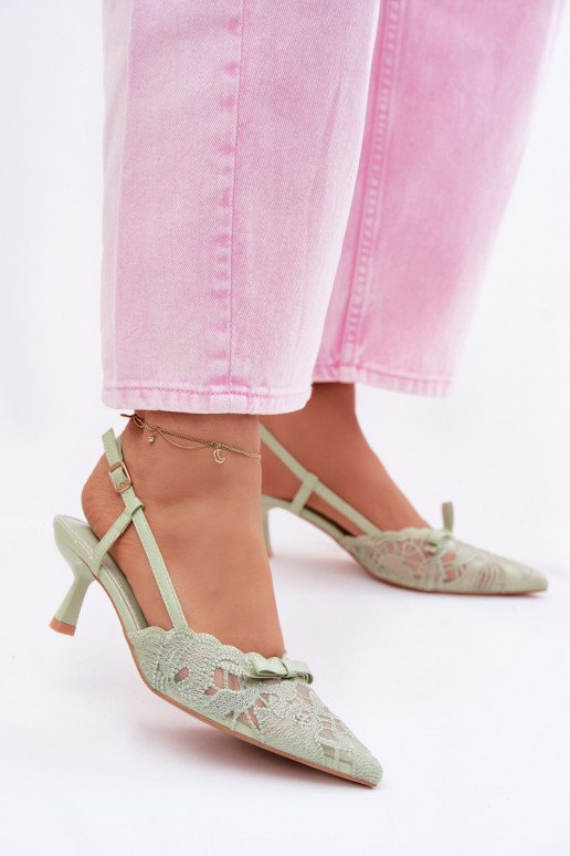 Sandalias con cordones Femenino Activado obcasie con cintas color verde Tiene queribelle