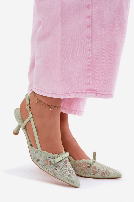 Sandalias con cordones Femenino Activado obcasie con cintas color verde Tiene queribelle