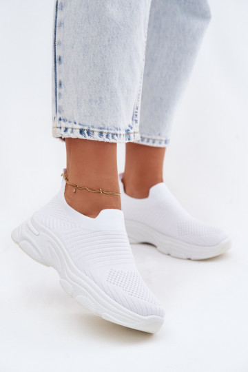  Un modelo convincente zapatillas Femenino el color blanco Floraine 2