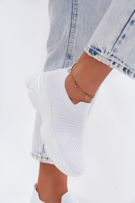  Un modelo convincente zapatillas Femenino el color blanco Floraine