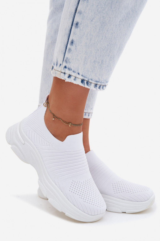  Un modelo convincente zapatillas Femenino el color blanco Floraine