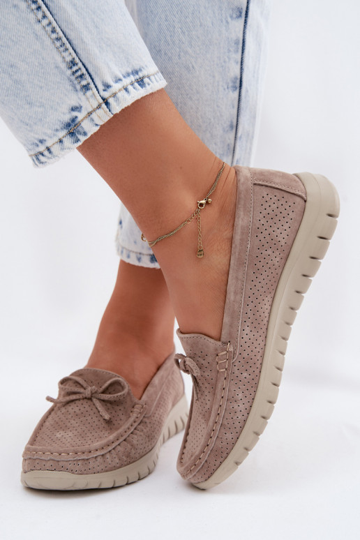 Mocasines de ante sintético color arena para mujer con lazos Vinceza 95401