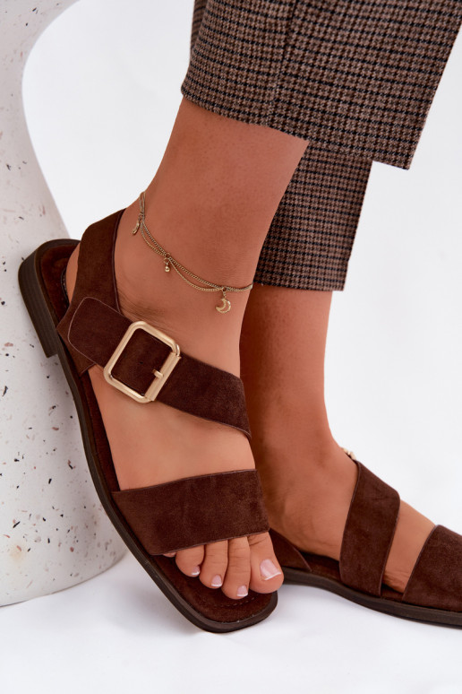 Sandalias de mujer color chocolate con tacones anchos y hebillas doradas Verissea