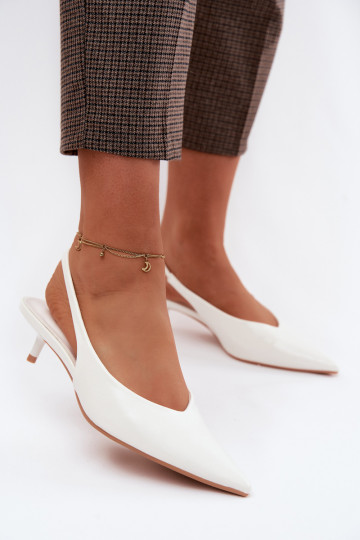 Sandalias lacadas para mujer.Imitacji Skóry con tacones el color blanco Averelle 2