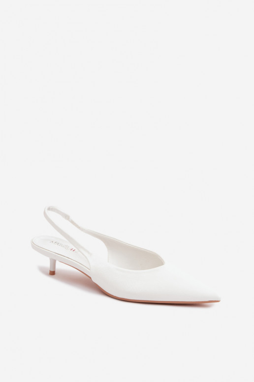 Sandalias lacadas para mujer.Imitacji Skóry con tacones el color blanco Averelle