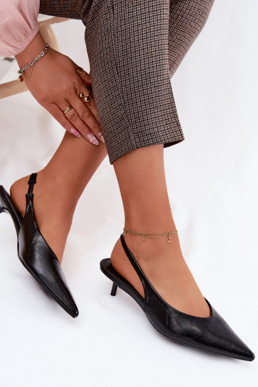 Sandalias lacadas para mujer.Imitacji Skóry con tacones de color negro Averelle