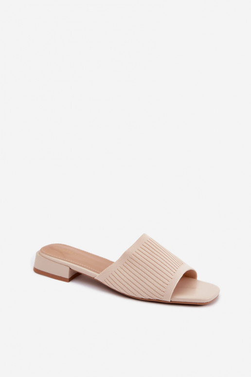Zapatillas de mujer color marfil con tacones anchos Belissea