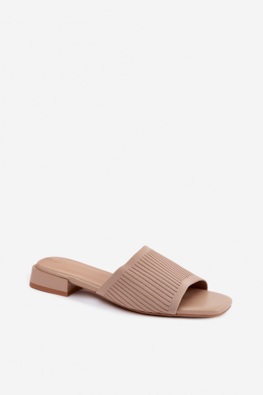 Zapatillas de mujer color arena con tacones anchos Belissea