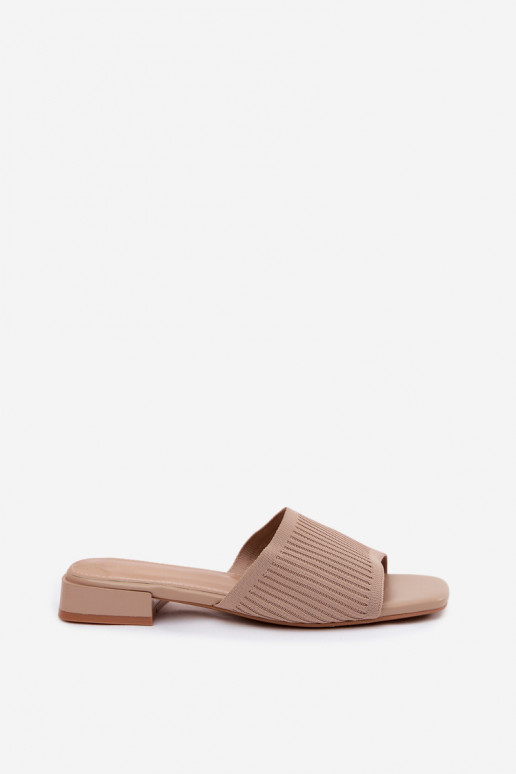 Zapatillas de mujer color arena con tacones anchos Belissea