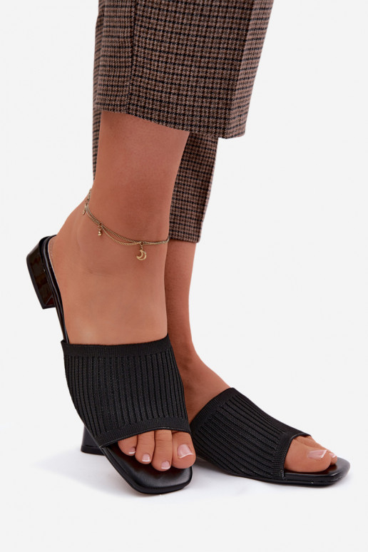 Zapatillas de mujer negras con tacones anchos Belissea